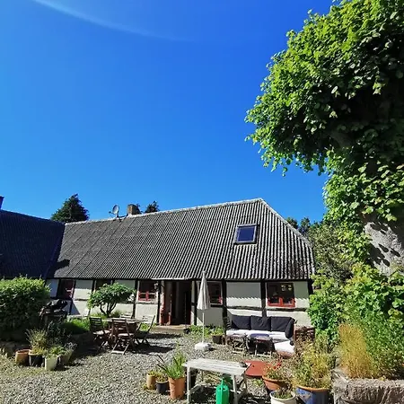 Historic Farmhouse In Beautiful Nature And Near The Coast * Fjaellebroen