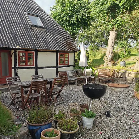 Lejlighed Historic Farmhouse In Beautiful Nature And Near The Coast